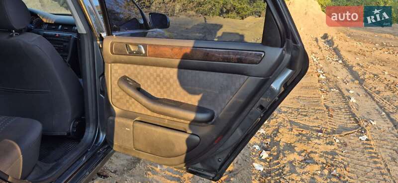 Универсал Audi A6 2001 в Киеве