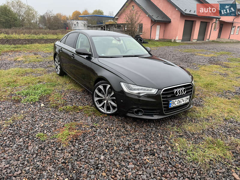 Седан Audi A6 2011 в Комарному
