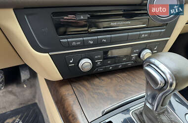 Седан Audi A6 2011 в Комарному