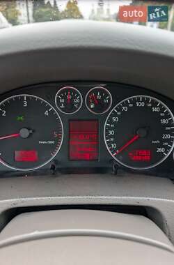 Седан Audi A6 2002 в 