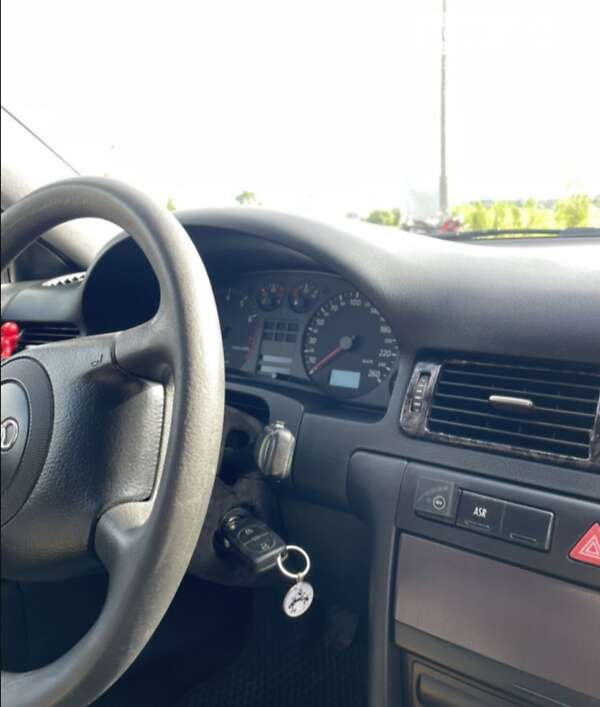 Седан Audi A6 1997 в Золочеве