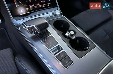 Седан Audi A6 2018 в 