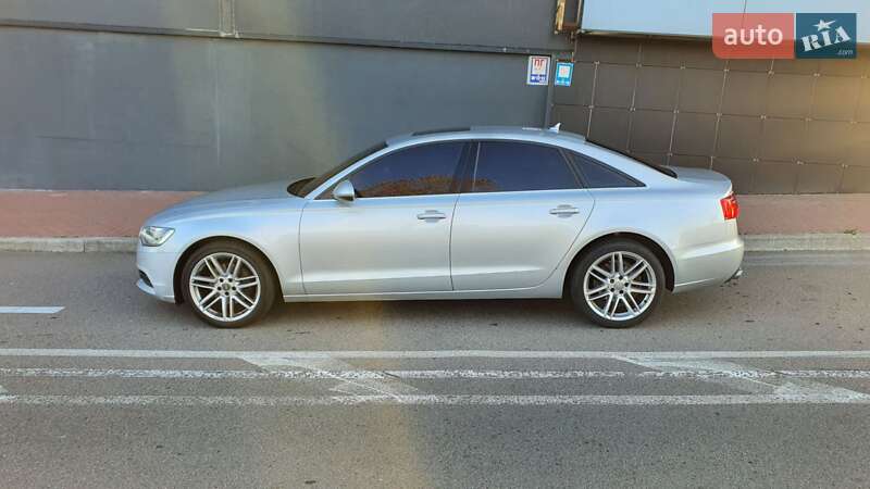 Седан Audi A6 2014 в Киеве