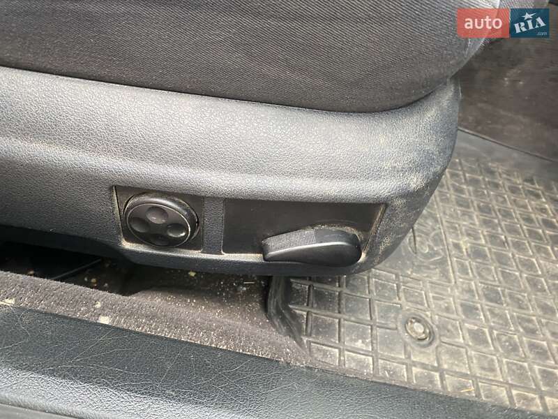 Универсал Audi A6 2001 в Славуте