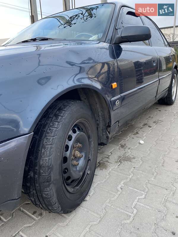 Седан Audi A6 1995 в Киеве