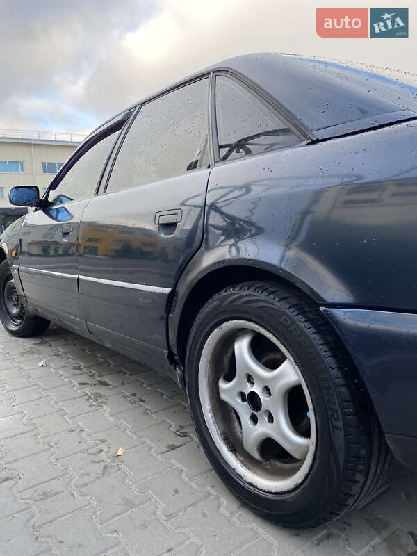 Седан Audi A6 1995 в Киеве