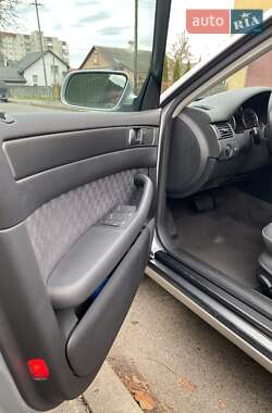 Седан Audi A6 2003 в 