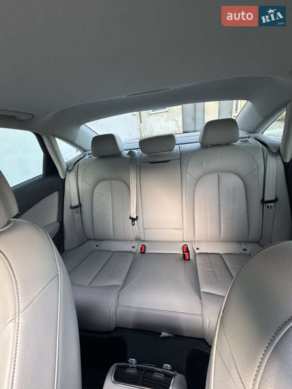 Седан Audi A6 2016 в Яворове