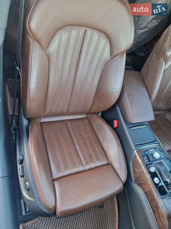 Седан Audi A6 2014 в Львове