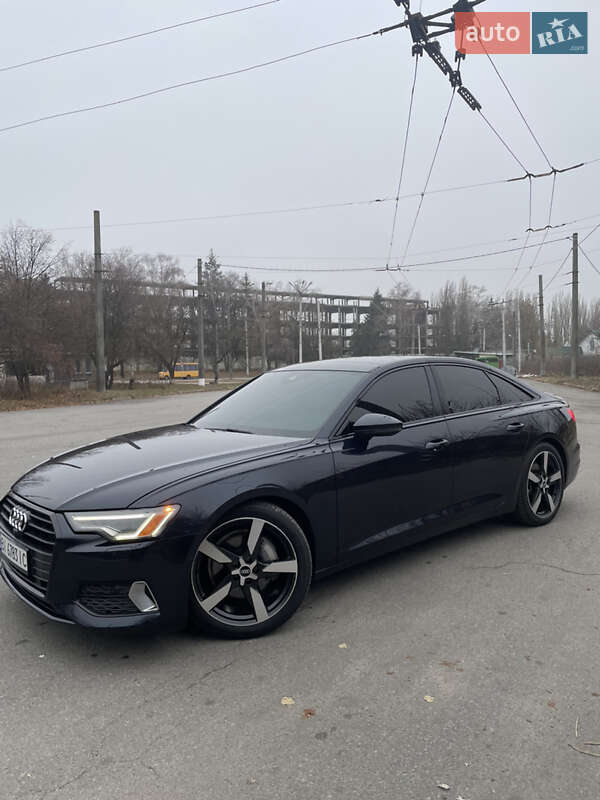 Седан Audi A6 2019 в 