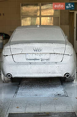 Седан Audi A6 2012 в 