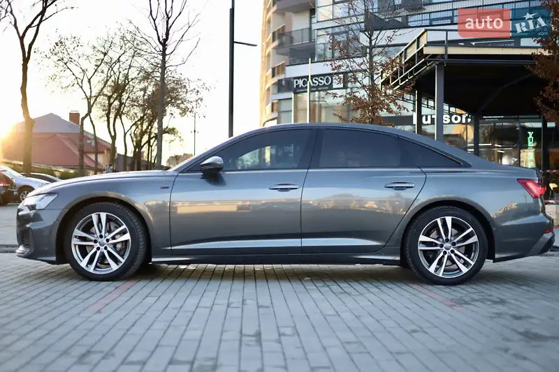 Седан Audi A6 2018 в 