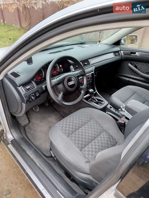 Седан Audi A6 2003 в Летичіві