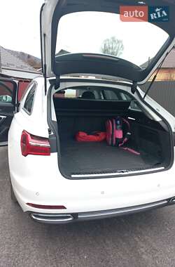 Универсал Audi A6 2019 в 