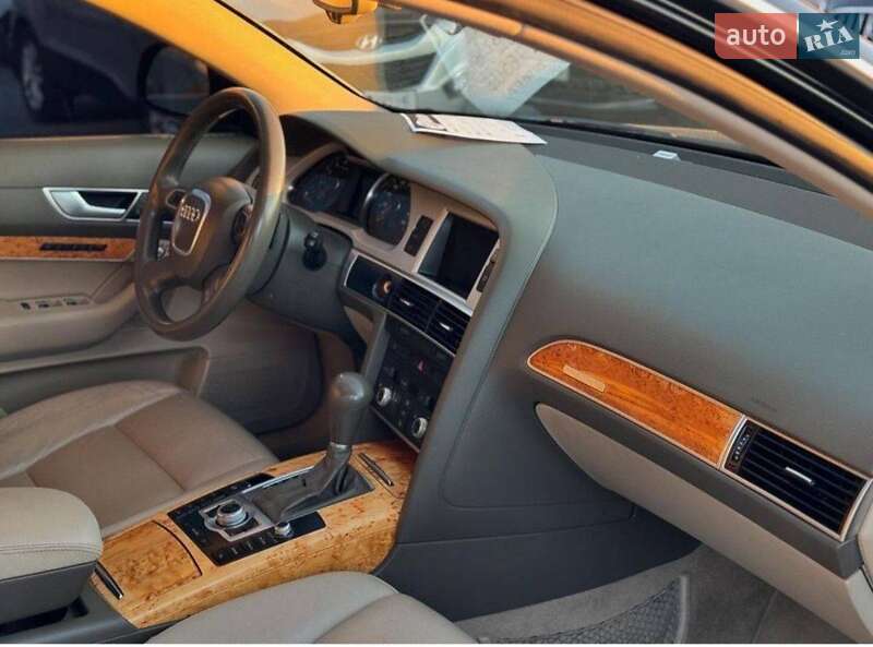 Седан Audi A6 2010 в 