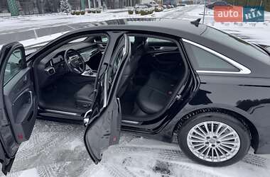 Седан Audi A6 2019 в 