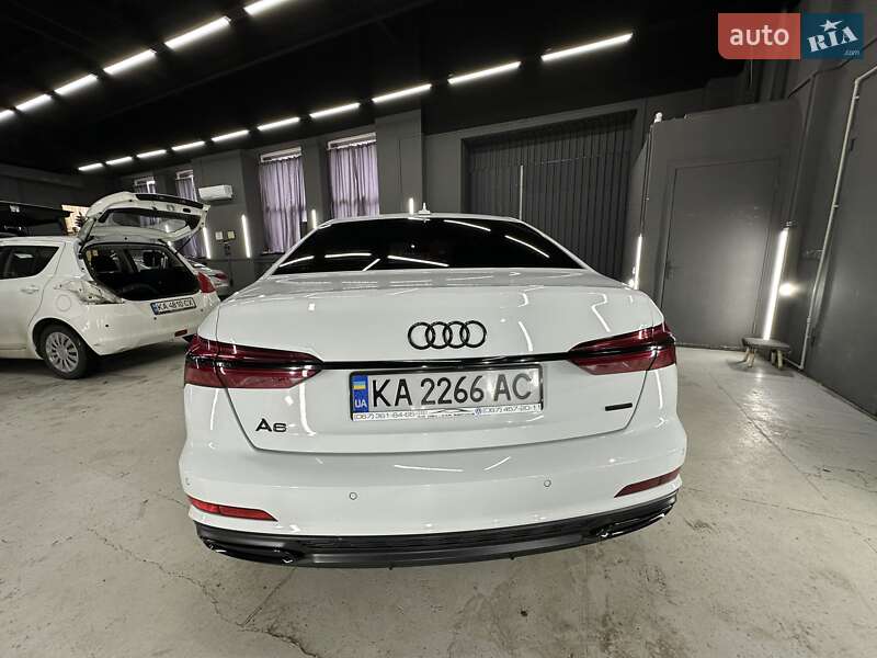 Седан Audi A6 2018 в Киеве