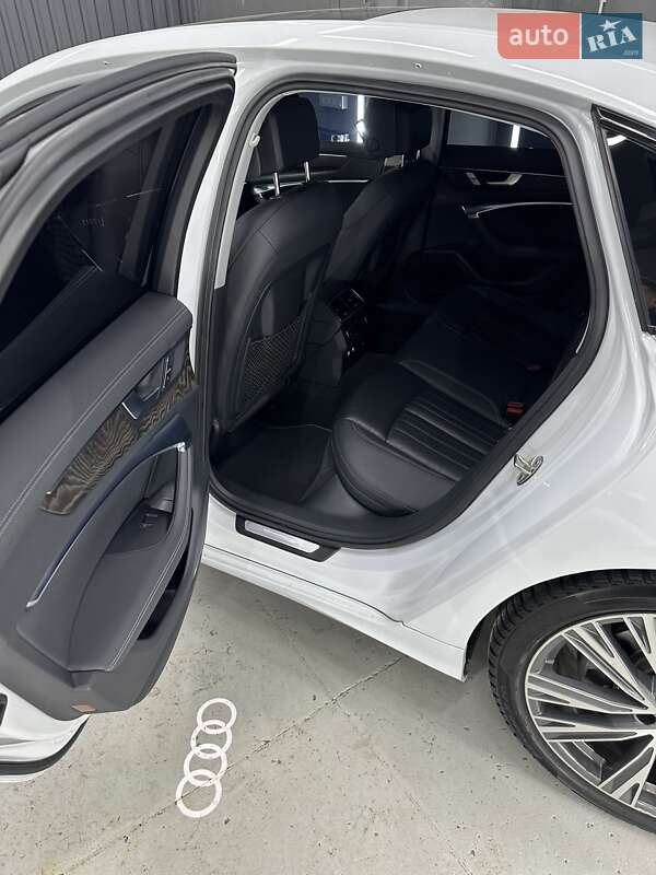 Седан Audi A6 2018 в Киеве