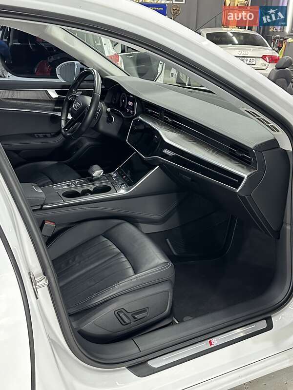 Седан Audi A6 2018 в Киеве