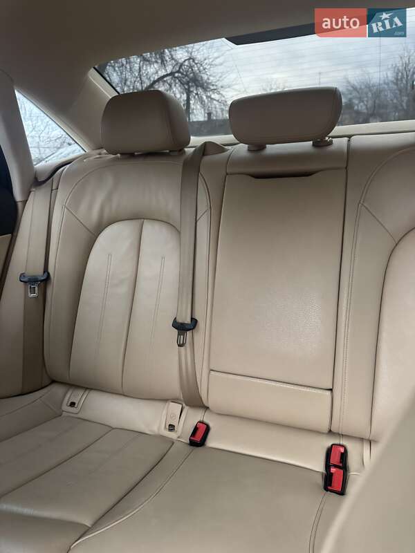 Седан Audi A6 2012 в Могилев-Подольске