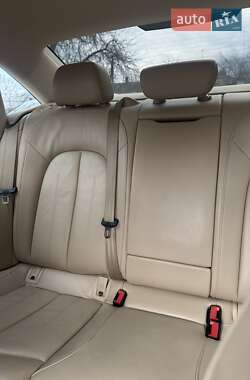 Седан Audi A6 2012 в 