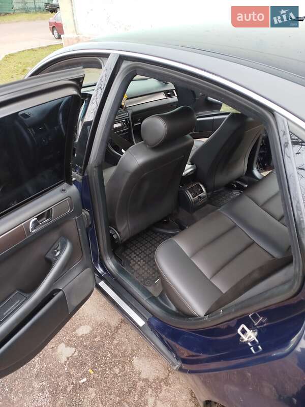 Седан Audi A6 2000 в Коростене