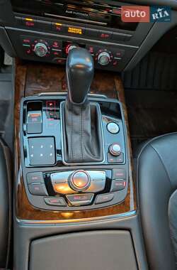 Седан Audi A6 2015 в 