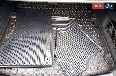 Седан Audi A6 2016 в 