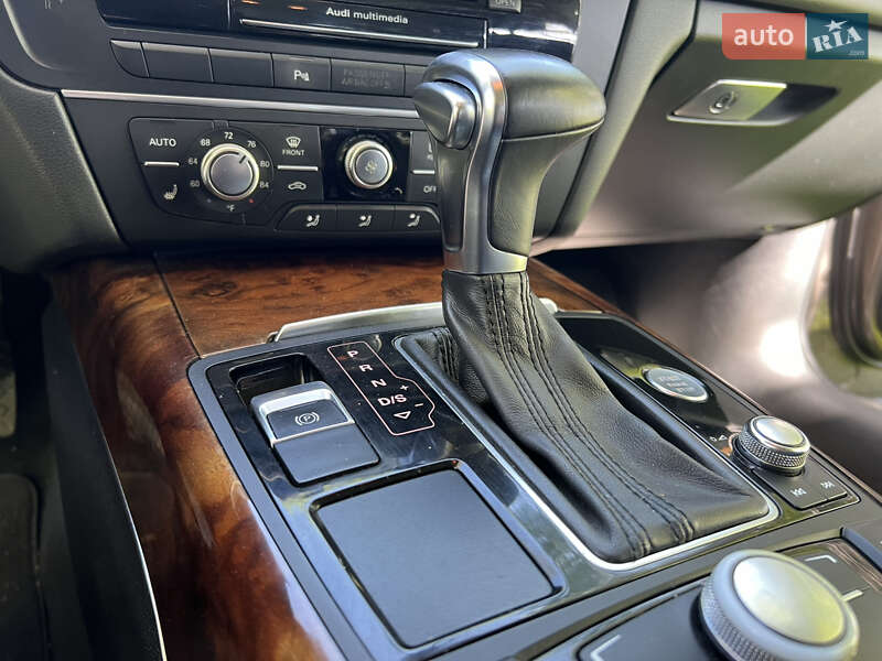 Седан Audi A6 2012 в Жовкве