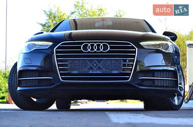 Седан Audi A6 2015 в 