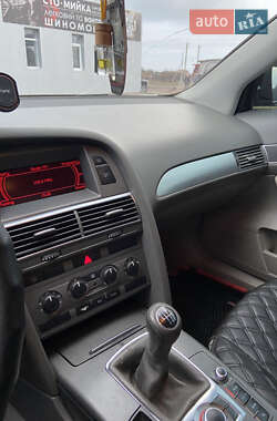 Седан Audi A6 2004 в 