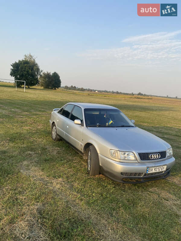 Седан Audi A6 1995 в Дубно