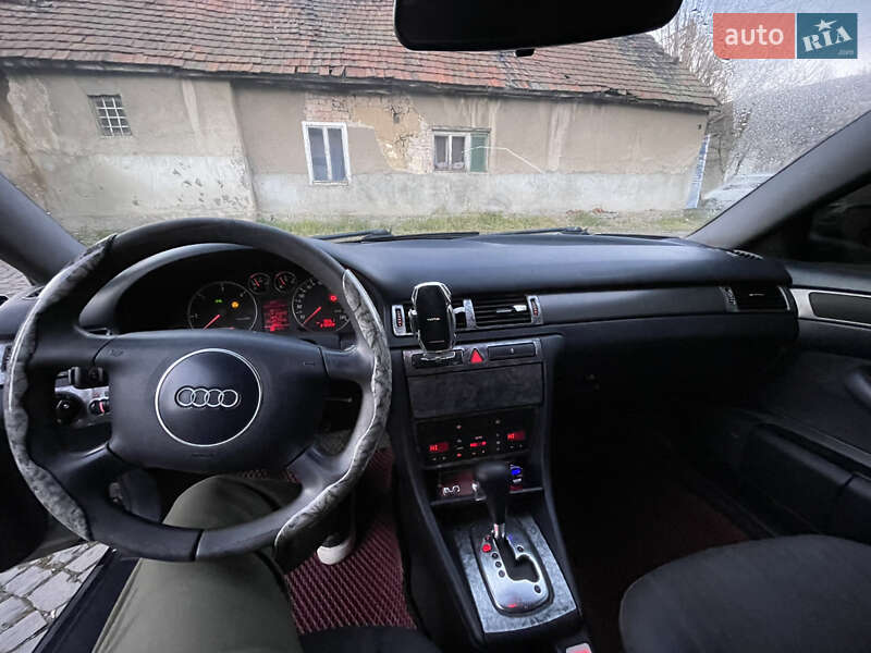 Седан Audi A6 2002 в Берегово