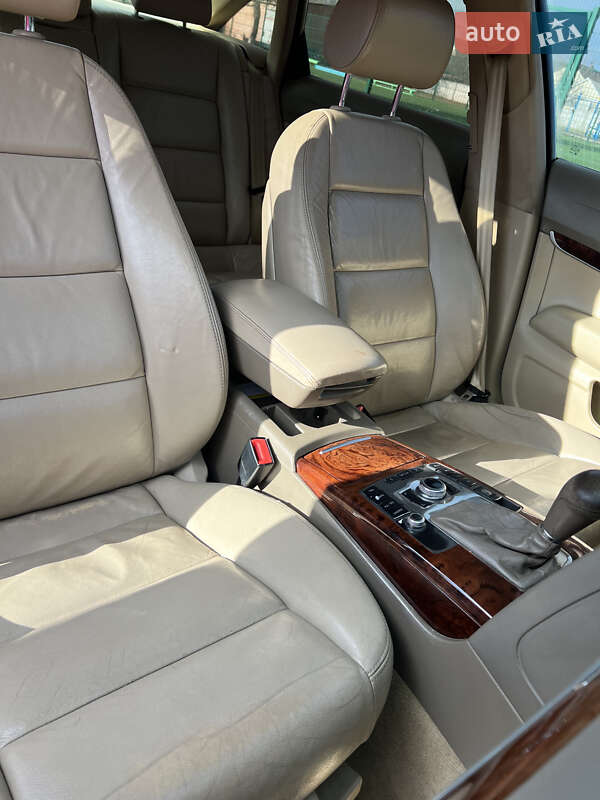 Седан Audi A6 2004 в Калиновке
