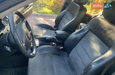 Универсал Audi A6 2001 в 