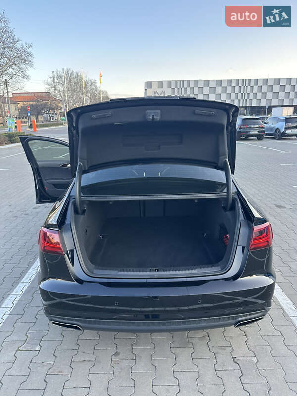 Седан Audi A6 2015 в Черновцах