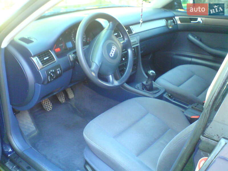 Седан Audi A6 2000 в Надворной