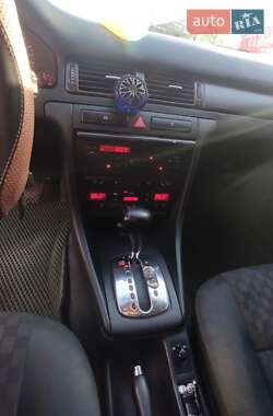 Седан Audi A6 1998 в 