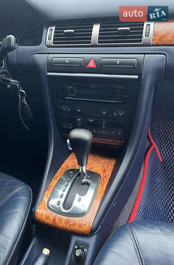 Универсал Audi A6 1999 в 