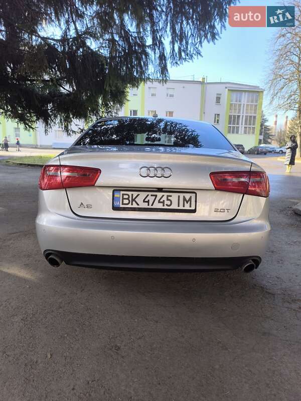 Седан Audi A6 2012 в Ровно