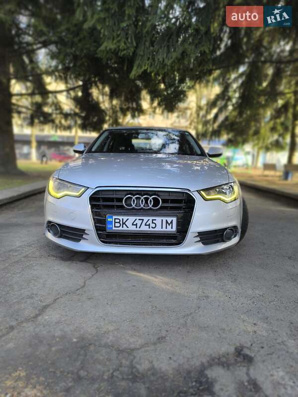 Седан Audi A6 2012 в Ровно