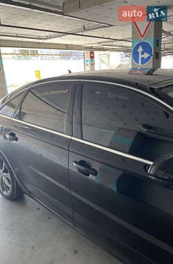 Седан Audi A6 2012 в 