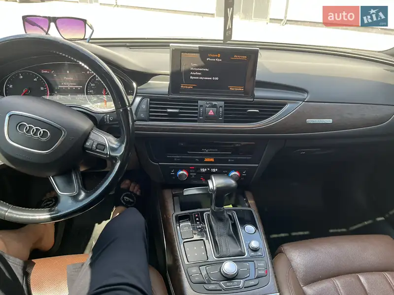 Седан Audi A6 2013 в 