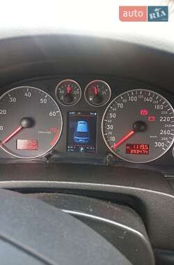 Универсал Audi A6 2002 в Запорожье