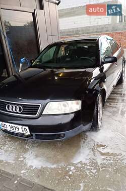 Седан Audi A6 1998 в Воловце