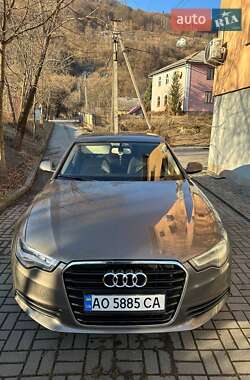 Седан Audi A6 2011 в Рахові