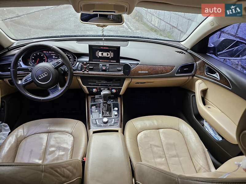 Седан Audi A6 2011 в Рахове