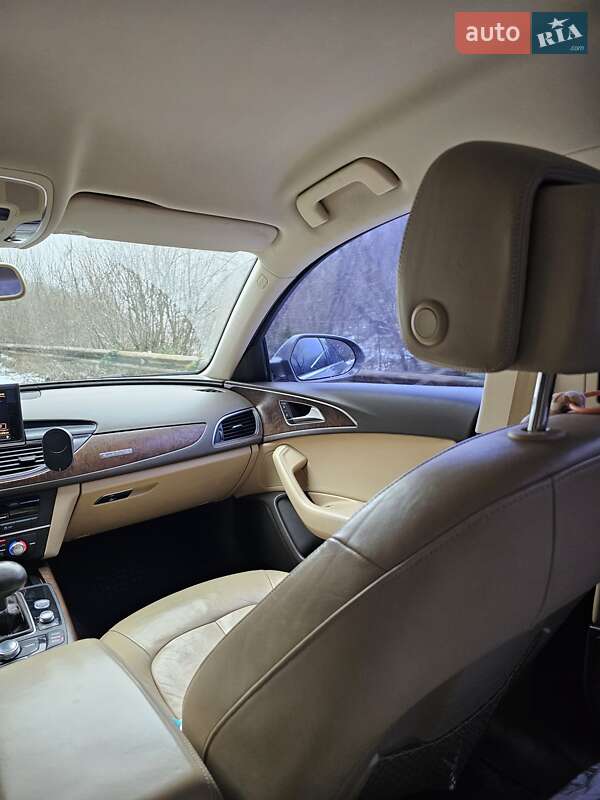 Седан Audi A6 2011 в Рахове