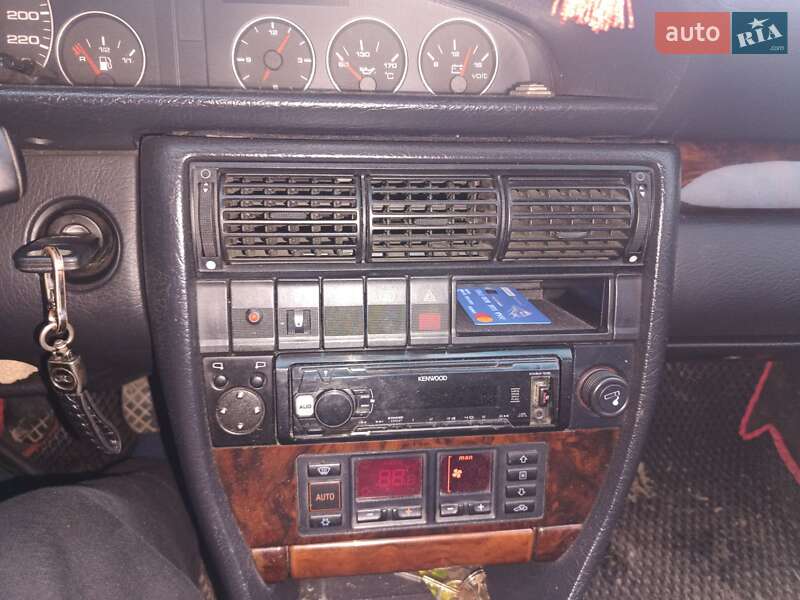 Седан Audi A6 1997 в Коростене