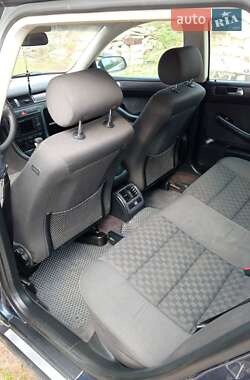 Универсал Audi A6 2004 в 